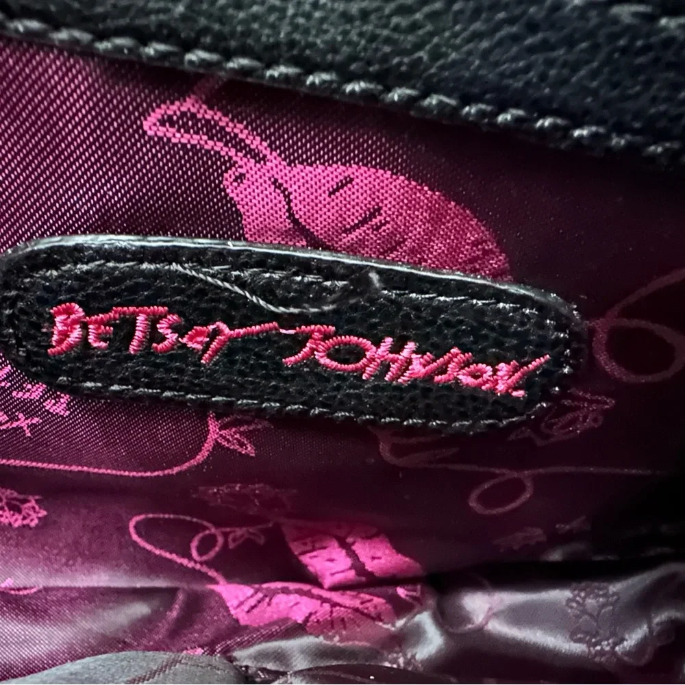 Betsey Johnson Floral Crossbody NWOT